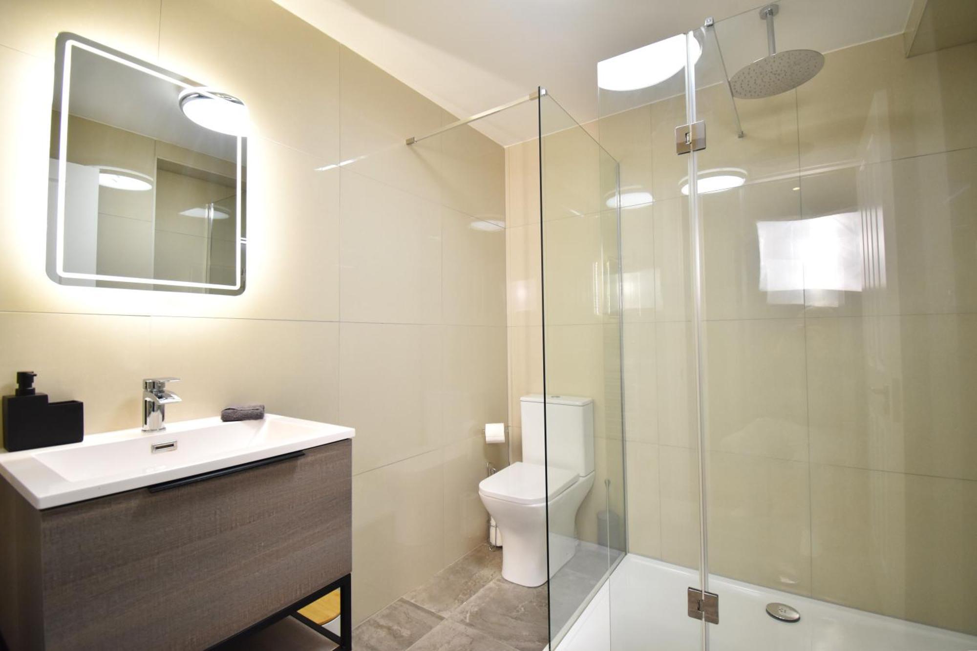 Stunning 2 Bed Apartment London Ngoại thất bức ảnh
