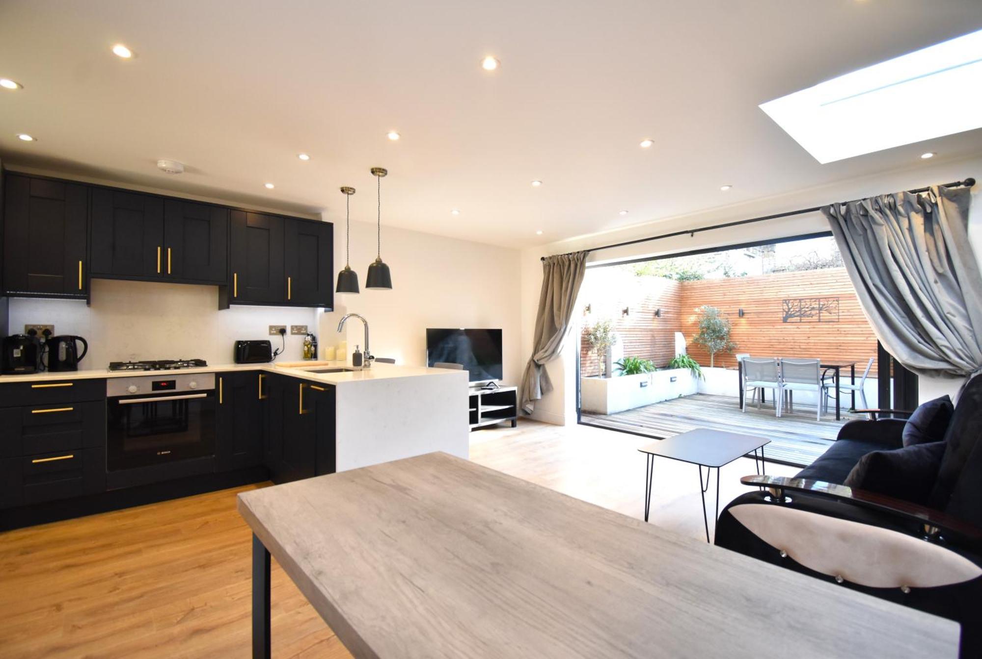 Stunning 2 Bed Apartment London Ngoại thất bức ảnh